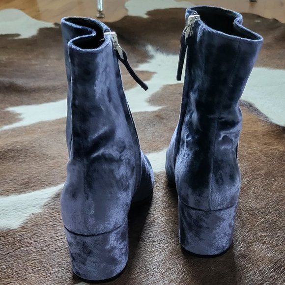 M. Gemi Blue Velvet Booties The Corsa Made in Italy 36 1/2   NWOB - Picture 7 of 15